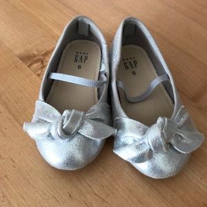 Gap silver ballet flats